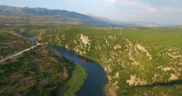 Vista aérea do rio Zrmanja, Croácia — Vídeo de Stock