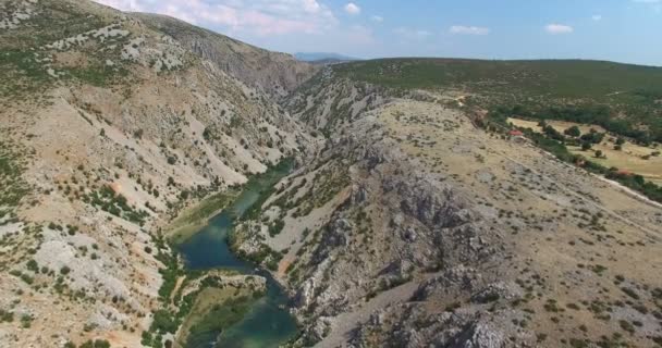 Luchtfoto van Zrmanja rivier, Kroatië — Stockvideo