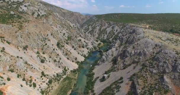 Luchtfoto van Zrmanja rivier, Kroatië — Stockvideo