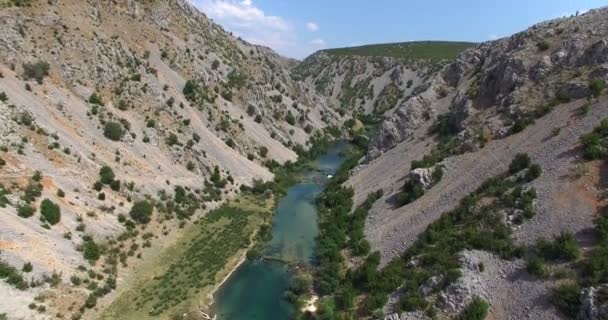 Luchtfoto van Zrmanja rivier, Kroatië — Stockvideo