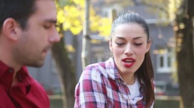 kaç şarkı ve gitar çalmak