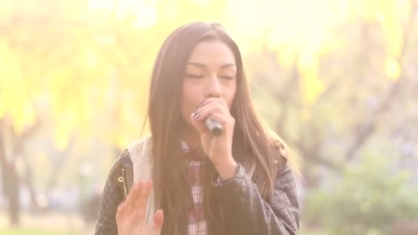 Woman singing with microphone — Stock Video