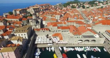 Dubrovnik eski şehir limanında