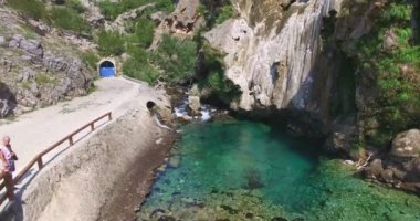 Krka Hırvatistan Nehri'nin kaynak