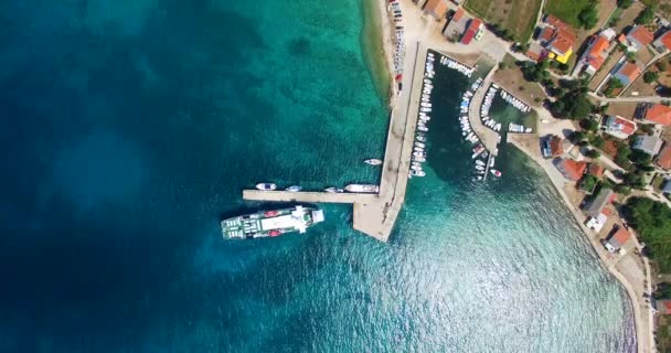 Ferry leaving port at Olib Island — Stock Video