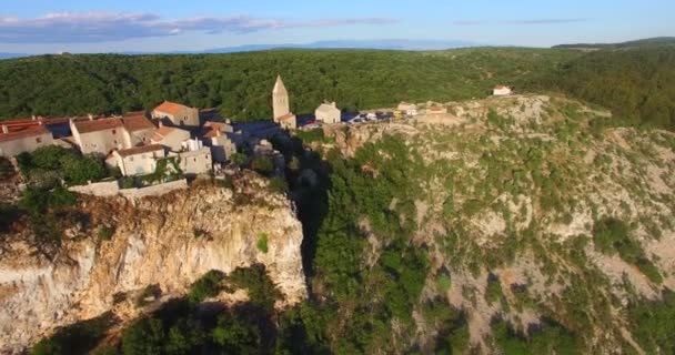 Cidade velha colina Lubenice — Vídeo de Stock