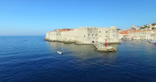 Festung St. Iwan und Hafen in Dubrovnik — Stockvideo