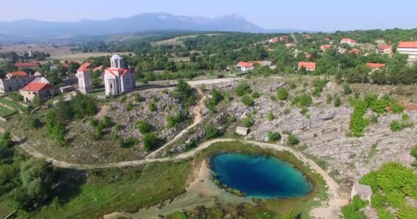 Hermosa fuente del río Cetina — Vídeos de Stock