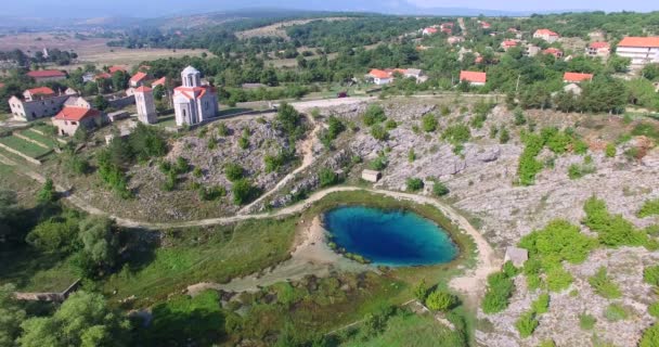 Piękny źródła rzeki Cetina — Wideo stockowe