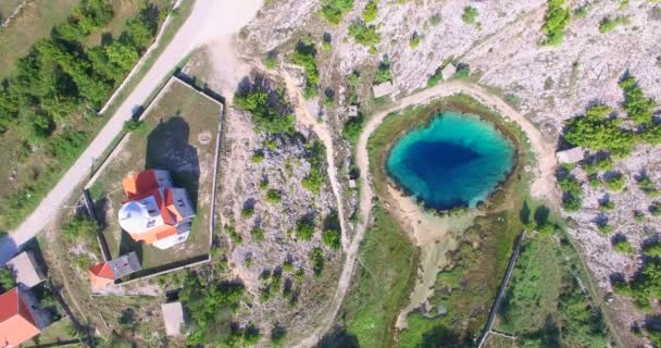 Glavas Quelle des Flusses Cetina — Stockvideo