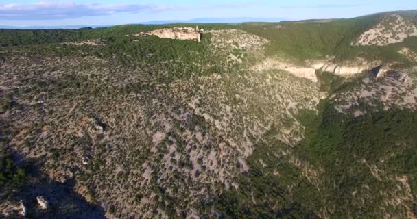 Old hilltop town Lubenice — Stock Video