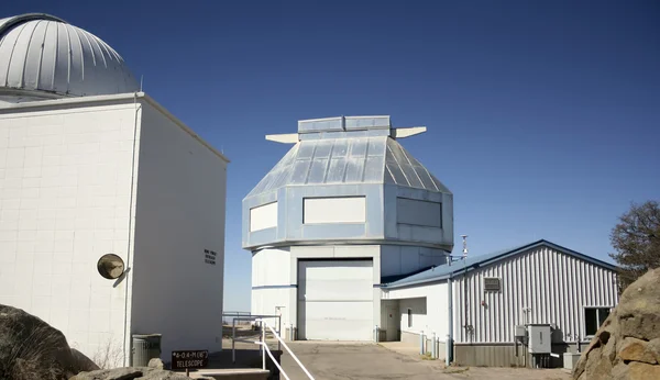 Una vista del telescopio WIYN 3.5m — Foto Stock