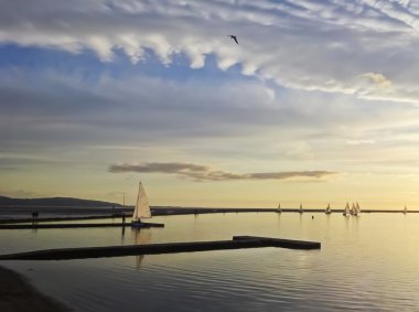Bir deniz göl alacakaranlıkta, West Kirby