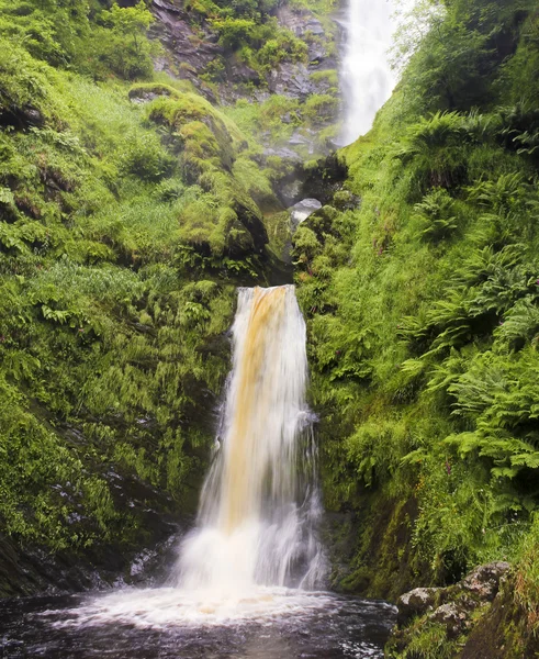 Вид на Pistyll Rhaeadr водоспад, Уельс — стокове фото