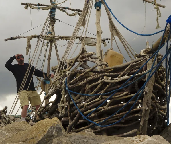 A Man Steers The Grace Darling, Hoylake — Stock Photo, Image