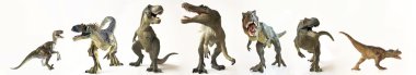 üst üste yedi dinozorlar grubu