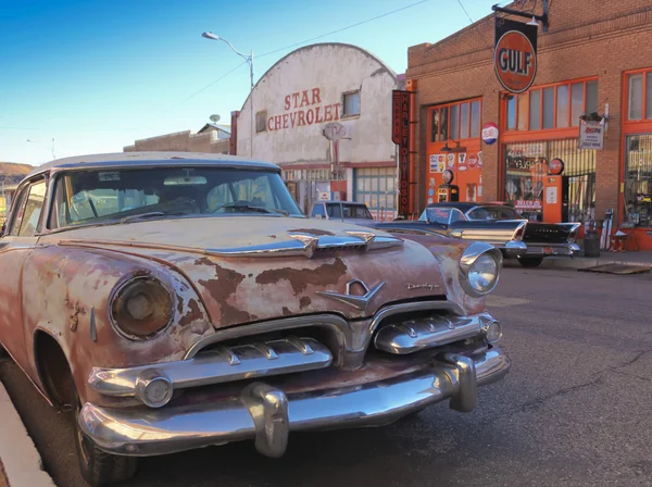 Um velho clássico enferrujado Dodge, Lowell, Arizona — Fotografia de Stock