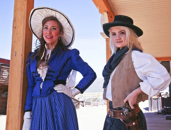 A Pair of Old Tucson Frontier Women, Tucson, Arizona — Stock Photo, Image