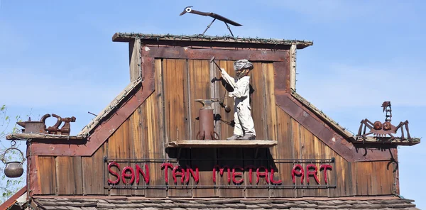 A Goldfield Ghost Town San Tan Metal Art Sign — Stock Photo, Image