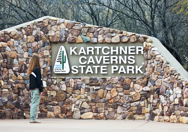 An Entrance Sign, Kartchner Caverns, Benson, Arizona — Stock Photo, Image