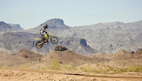 Prácticas de Motocross Racer en el Parque SARA — Foto de Stock