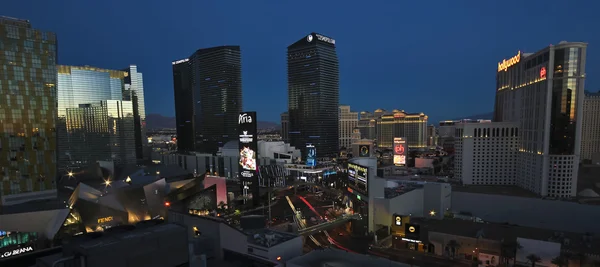 Un disparo de madrugada de Harmon y Las Vegas Blvd —  Fotos de Stock