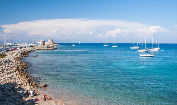 Yates en el mar Mediterráneo — Foto de Stock