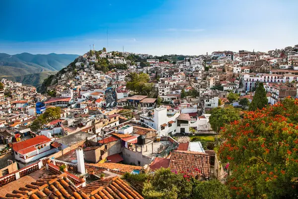 Meksika, Latin Amerika'da Texco geleneksel sömürge şehir panoramik görünümü.