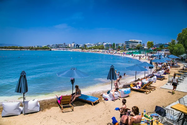 Ati Greece Haziran 2016 Atina Yunanistan Daki Bikini Plajında Insanlar — Stok fotoğraf