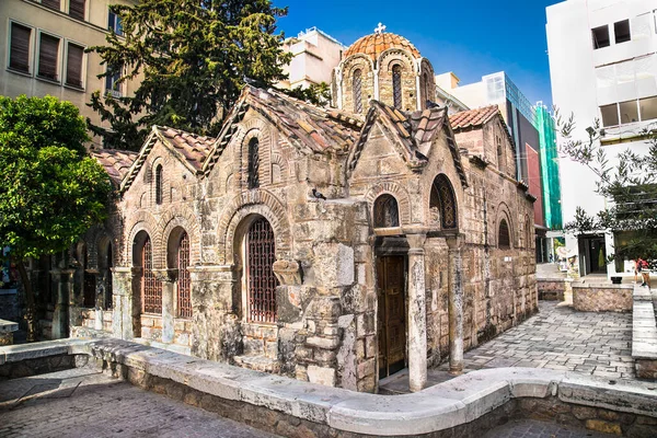 Kostel Panaghia Kapnikarea Boční Pohled Ulici Emrou Aténách Řecko Kostel — Stock fotografie