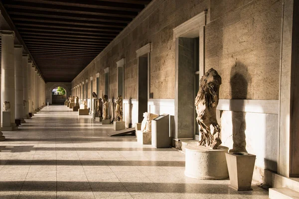 Aten Grekland Juni 2016 Skulptur Afrodite Verandan Stoa Attalos Byggnaden — Stockfoto