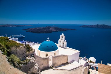 Santorini, Yunanistan - 16 Haziran 2016: Kimis Theotokov -Fira 'daki Yunan Ortodoks Kilisesi (Thira), Santorini Adası, Yunanistan.