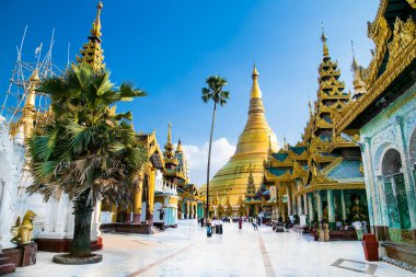 Altın Shwedagon tapınağı Yangon, Myanmar 'daki ana Budist stupası. (Burma)