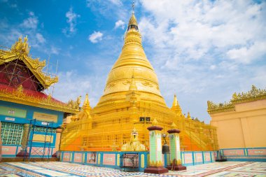  Yakında Ponya Shin Pagoda Mandalay, Myanmar 'daki Sagaing' de. (Burma)