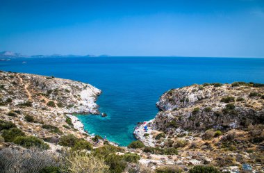 Voula, Atina, Yunanistan yakınlarındaki koyda yaşayan insanlar .