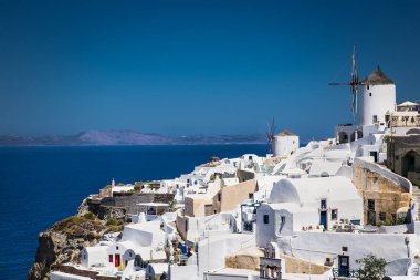 Oia Köyü Santorini Adası, Greec 'te güneşli bir günde