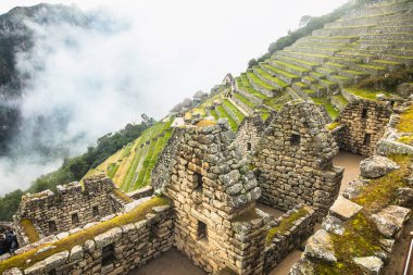  Peru 'daki antik Machu Picchu şehrinde panoramik manzara. Güney Amerika.
