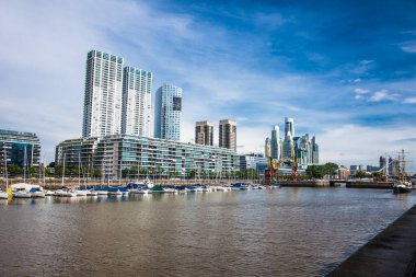 Buenos Aires Arjantin - 27 Aralık 2018: Puerto Madero Bölgesi, Buenos Aires, Arjantin.