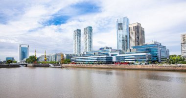 Buenos Aires Arjantin - 27 Aralık 2018: Puerto Madero Bölgesi, Buenos Aires, Arjantin.