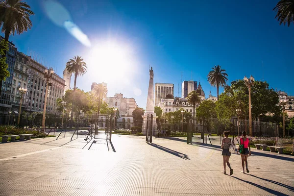 Μπουένος Άιρες Αργεντινή Δεκ 2018 Άνθρωποι Περπατούν Στην Πλατεία Plaza — Φωτογραφία Αρχείου