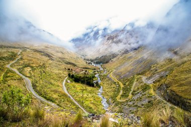 Buenos Aires Arjantin - 25 Aralık 2018: Buenos Aires 'te Arjantin Sağlık Bakanlığı' nın inşası üzerine Evita Peron portresi. Sanat Arjantinli sanatçı Marmo tarafından yapıldı. Arjantin.