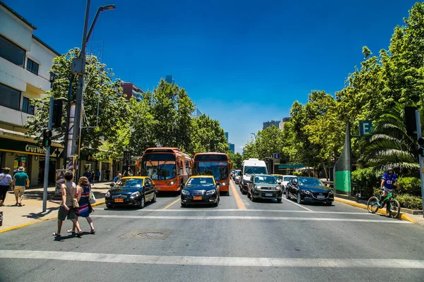 Santiago Chile Dezembro 2018 Pessoas Atravessam Travessia Pedonal Centro Santiego — Fotografia de Stock