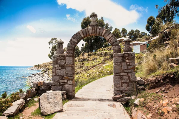 Stenen Boog Bij Village Taquile Eiland Titicaca Meer Peru Zuid — Stockfoto