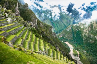 Peru 'daki antik Machu Picchu şehrinde panoramik manzara. Güney Amerika.