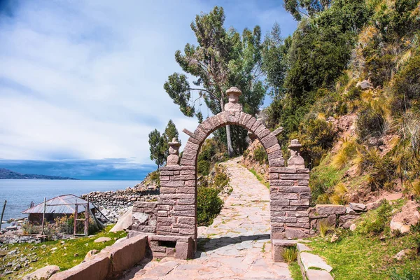 Arco Piedra Pueblo Isla Taquile Lago Titicaca Perú América Del — Foto de Stock