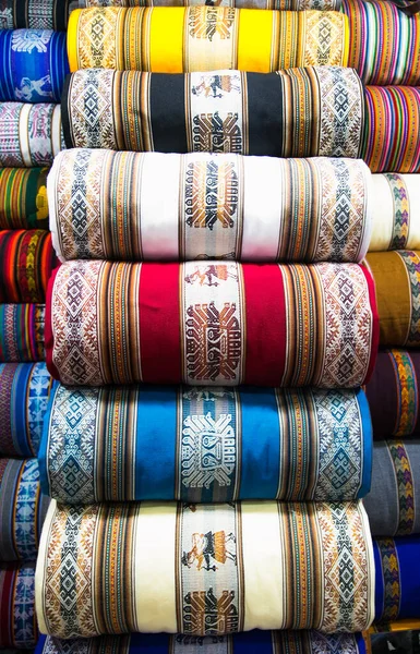 Peruanische Traditionelle Bunte Einheimische Handarbeit Textilstoff Auf Dem Markt Machu — Stockfoto