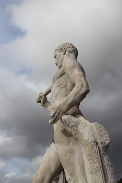 Άγαλμα στο stadio dei marmi, Ρώμη, Ιταλία — Φωτογραφία Αρχείου