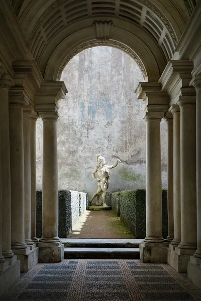 Palazzo spada erzwungene perspektivische Galerie von francesco bormini — Stockfoto