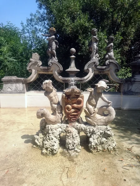 Villa sciarra fountain — Stock Photo, Image