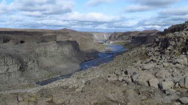 İzlanda 'da Dettifoss Şelalesi